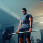 how to brace your core when lifting